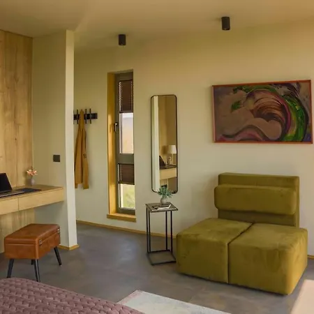 Nature's Retreat Bella Nicole Villa *